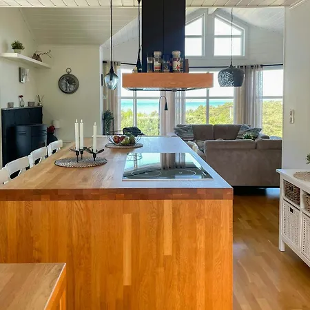 Spacious Cabin With Sognefjord Views *