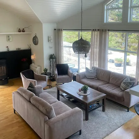 Spacious Cabin With Sognefjord Views Prázdninový dům *