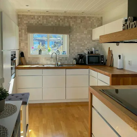 Spacious Cabin With Sognefjord Views Nyaraló Eivindvik